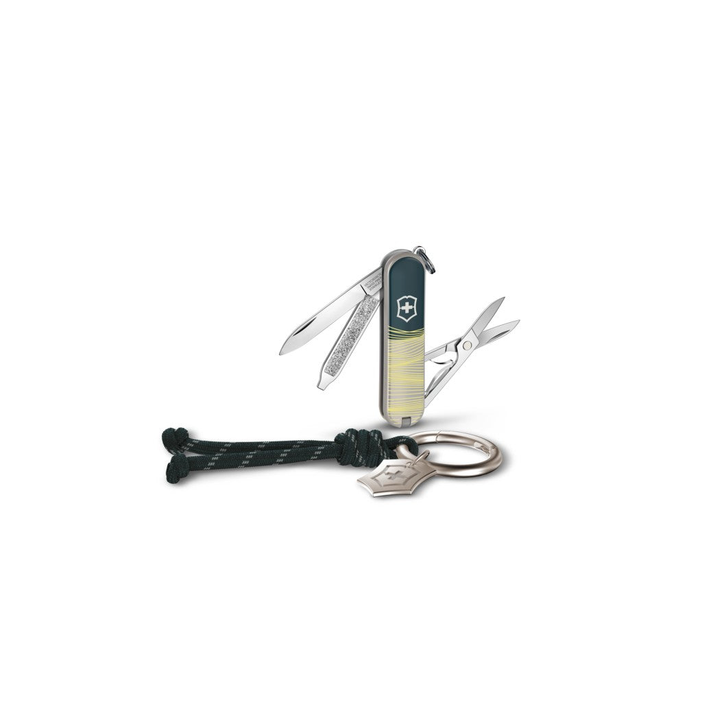 Victorinox Classic SD New York Style Multitool w Key Ring 0.6223.E223 - Victorinox