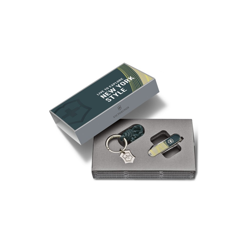 Victorinox Classic SD New York Style Multitool w Key Ring 0.6223.E223 - Victorinox